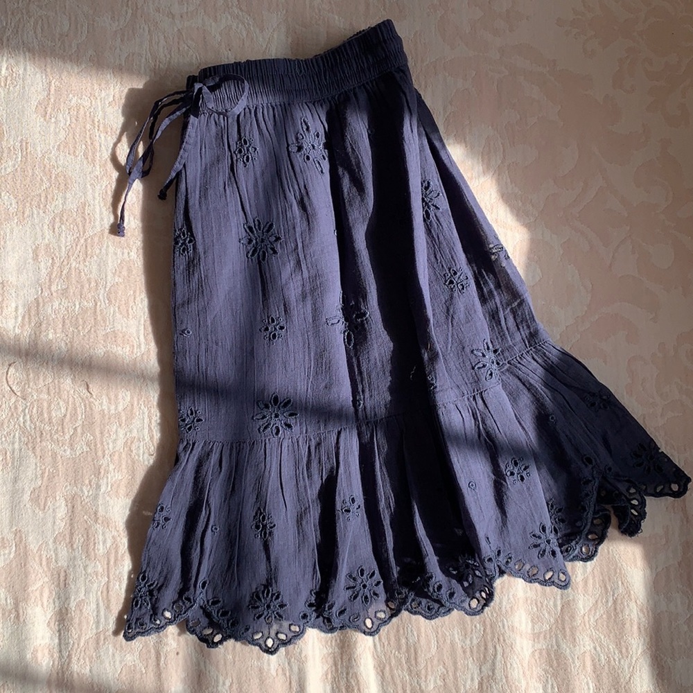Aerie dark blue floral skirt